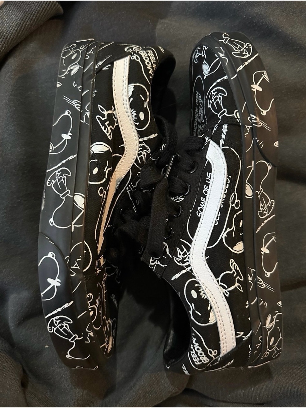 Vans x Peanuts Snoopy Old Skool Sneakers 2017 Limited Edition Men’s 6 Women’s 7.